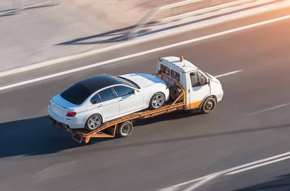 Cheapest Way to Tow a Car 100 Miles